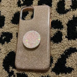 Pink sparkle iPhone 11 Pro case with sparkle pop it